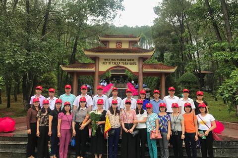 ĐÓNG GÓP CỦA CÔNG ĐOÀN VIÊN TỔ SỬ - ĐỊA - NGOẠI NGỮ VÀO THÀNH TÍCH CHUNG CỦA CÔNG ĐOÀN TRƯỜNG THPT TRẦN HƯNG ĐẠO