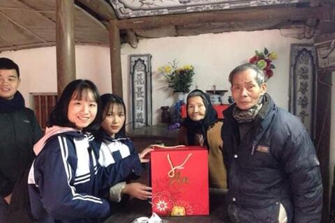 CÁC HOẠT ĐỘNG CHÚC TẾT NGƯỜI NGHÈO XUÂN CANH TÝ 2020 CỦA TRƯỜNG THPT TRẦN HƯNG ĐẠO