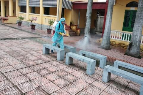 HOẠT ĐỘNG DẠY VÀ HỌC TRỰC TUYẾN CỦA TRƯỜNG TRUNG HỌC PHỔ THÔNG TRẦN HƯNG ĐẠO TRONG KÌ NGHỈ PHÒNG CHỐNG DỊCH COVID - 19