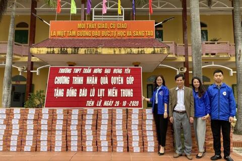 Trường THPT Trần Hưng Đạo chung tay ủng hộ đồng bào miền Trung ruột thịt!