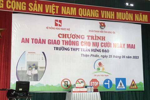 TRƯỜNG THPT TRẦN HƯNG ĐẠO – HƯNG YÊN VỚI CHƯƠNG TRÌNH  “An toàn giao thông cho nụ cười ngày mai”