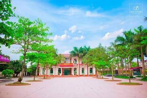 TỪ MÁI TRƯỜNG NÀY TÔI ĐÃ LỚN KHÔN