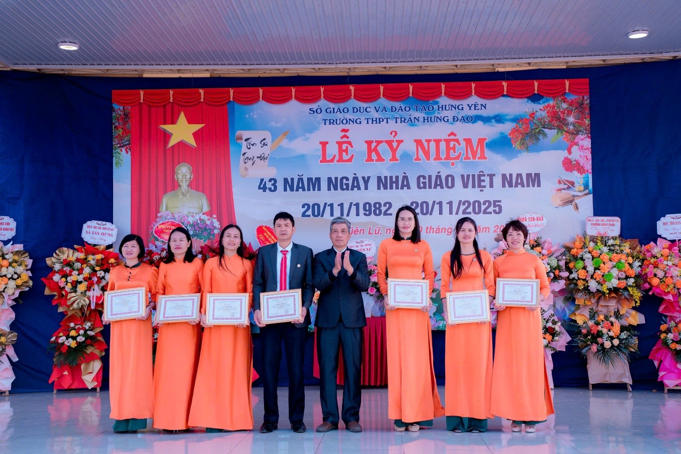 <a href='https://thpttranhungdao.hungyen.edu.vn/tin-tuc/truong-thpt-tran-hung-dao-to-chuc-hoi-thi-giao-vien-day-gioi-cap-truong-nam-hoc-2025-2026.html'>TRƯỜNG THPT TRẦN HƯNG ĐẠO TỔ CHỨC HỘI THI GIÁO VIÊN DẠY GIỎI CẤP TRƯỜNG NĂM HỌC 2025 – 2026</a>