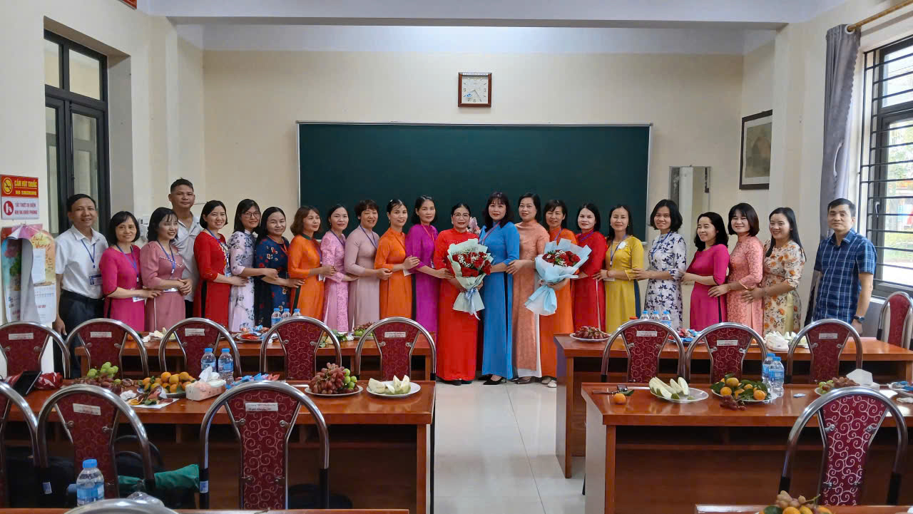 <a href='https://thpttranhungdao.hungyen.edu.vn/tin-tuc/cong-doan-truong-thpt-tran-hung-dao-to-chuc-ky-niem-ngay-phu-nu-viet-nam-2010.html'>CÔNG ĐOÀN TRƯỜNG THPT TRẦN HƯNG ĐẠO TỔ CHỨC KỶ NIỆM NGÀY PHỤ NỮ VIỆT NAM 20/10</a>