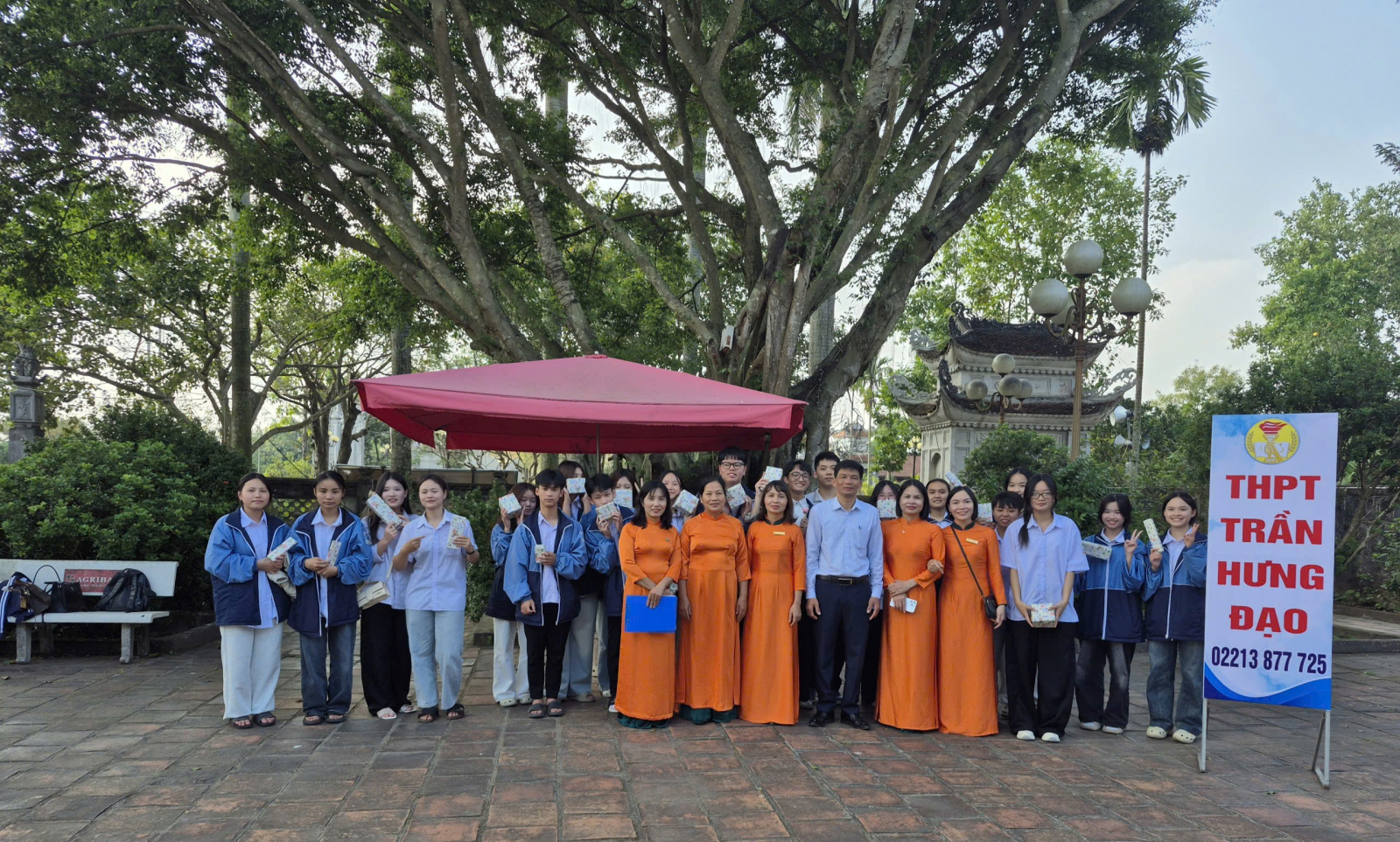 <a href='https://thpttranhungdao.hungyen.edu.vn/tin-tuc/theo-dong-lich-su--cham-vao-di-san.html'>THEO DÒNG LỊCH SỬ- CHẠM VÀO DI SẢN</a>